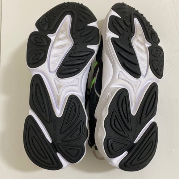 ADIDAS Men's Osweego Style Sneakers/Tennis Shoes Size 5.5 - Picture 4 of 9